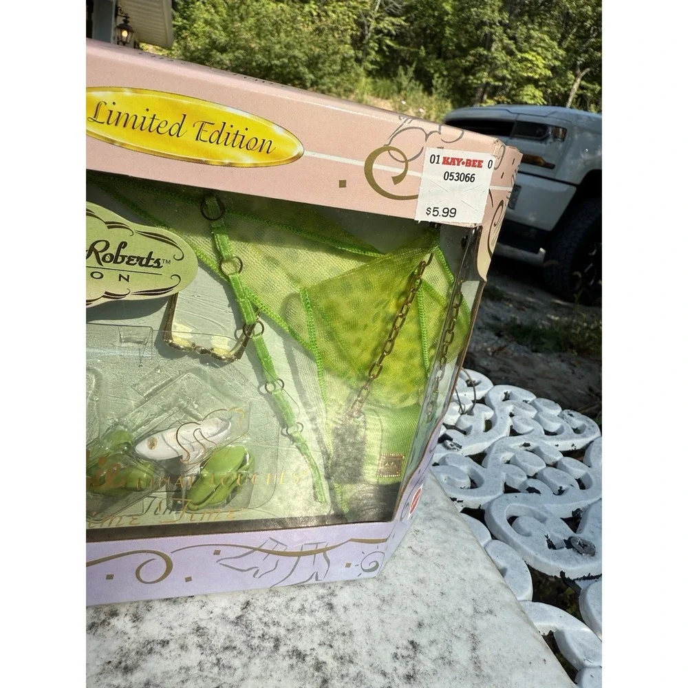 Limited Edition Barbie Millicent Roberts Final Touches  Lime Time Accessory Set